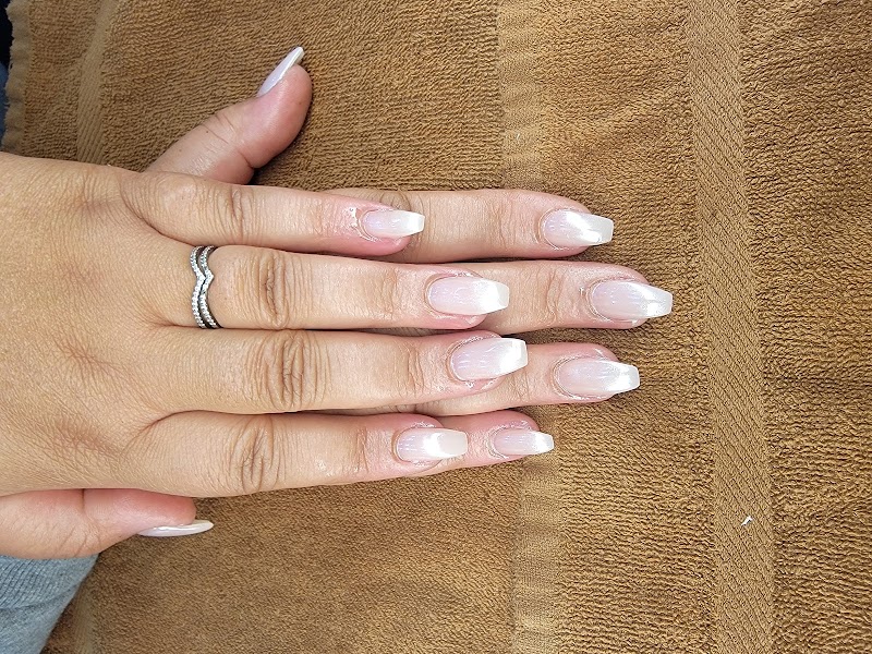 LA VIE Nails & Spa